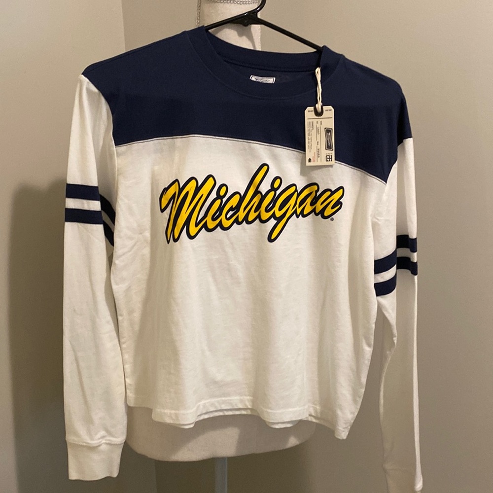 NWT- Tailgate brand Michigan Wolverines Tee